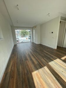 Hongaars Punt 8 225x300