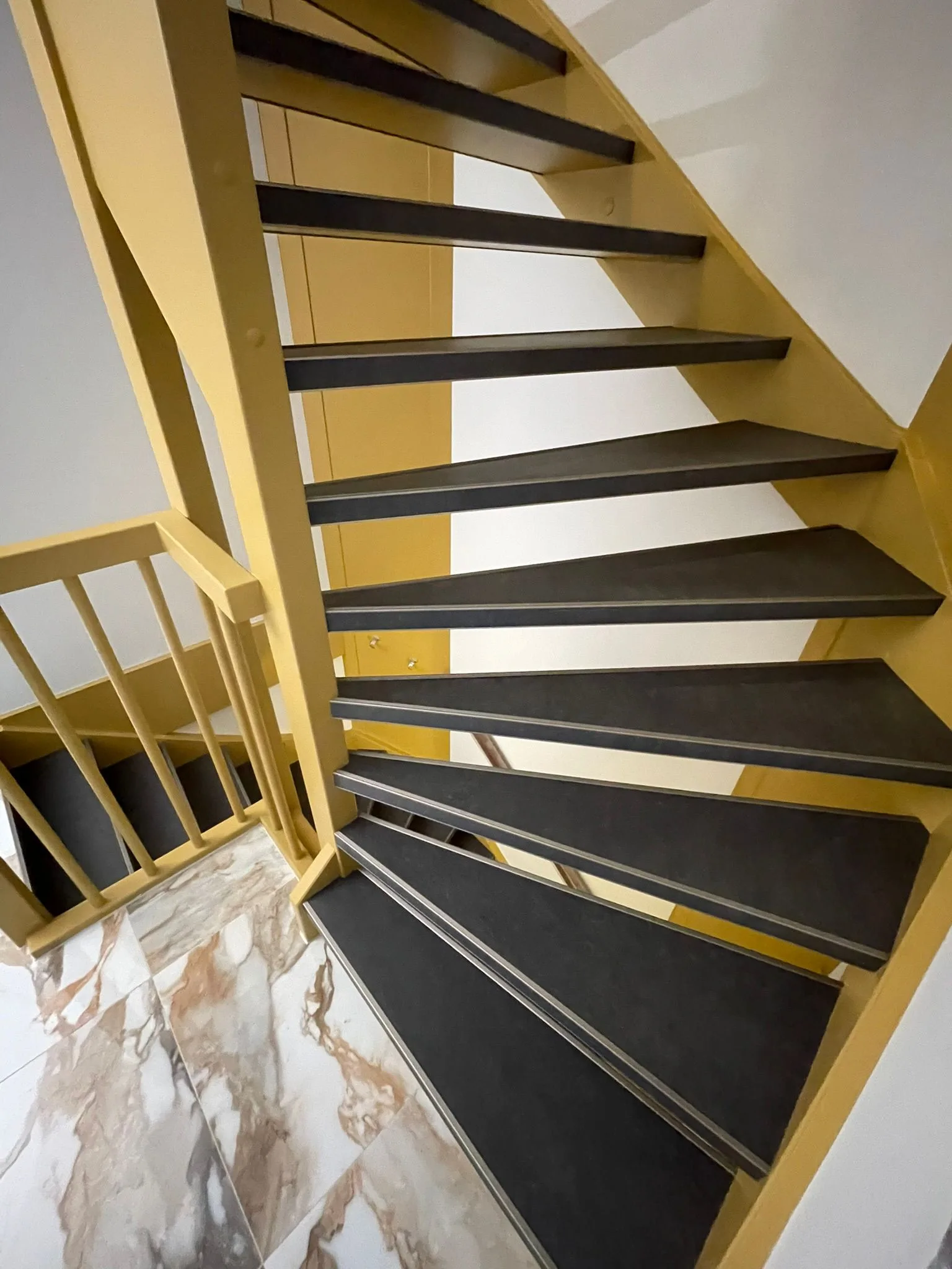 Van Perzië interieur B.V. Trap Renovatie 13